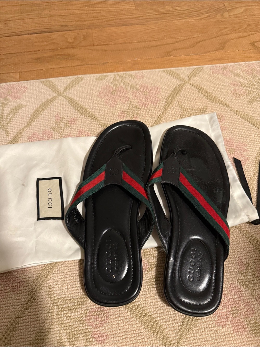 Men’s Gucci Sandals - Picture 2 of 7